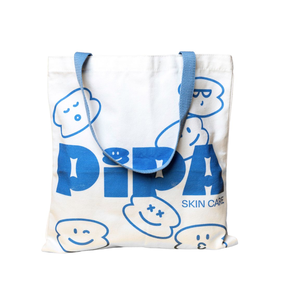 Pipa Tote bag with blue design and logos, durable and spacious for everyday use.