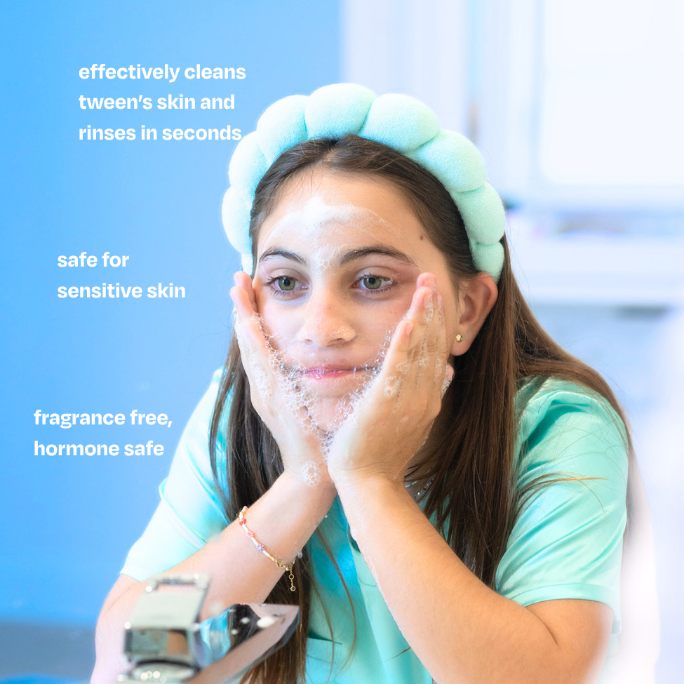 Squeaky Clean gentle face wash for kids with aloe vera, papaya seed, and vitamin E